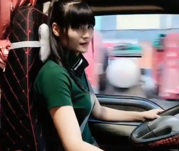 小刀姐