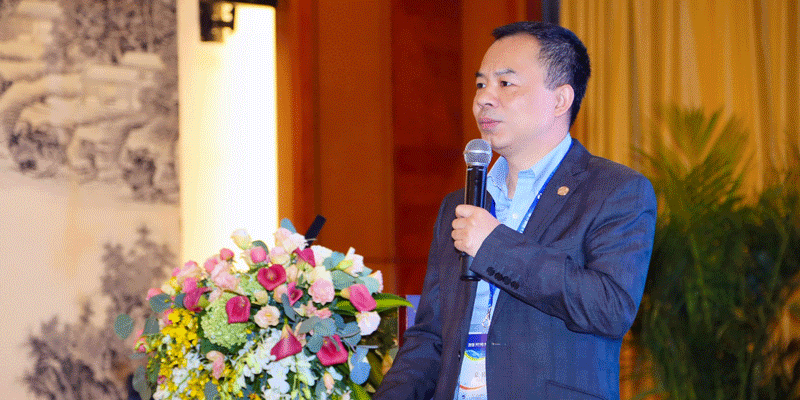 (宅急送董事长兼ceo 王洪涛)